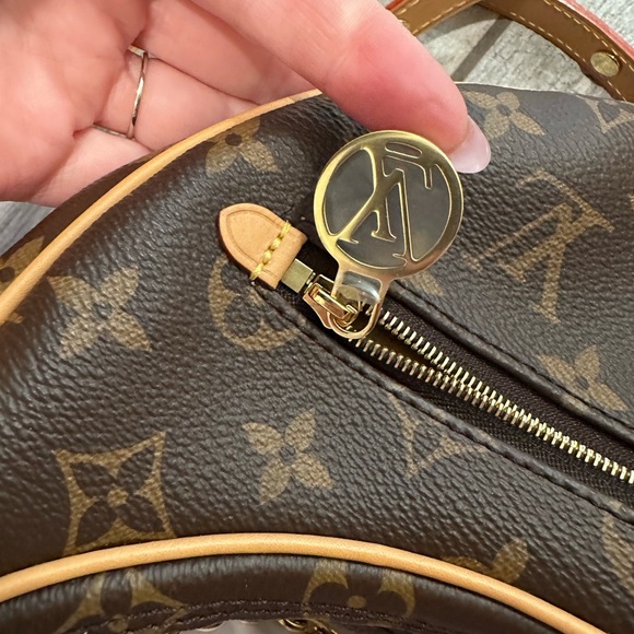 Louis Vuitton loop bag - Picture 5 of 5